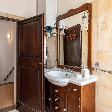 Guesthost - Casa Battazzi Lägenhet Peglio (Pesaro and Urbino)