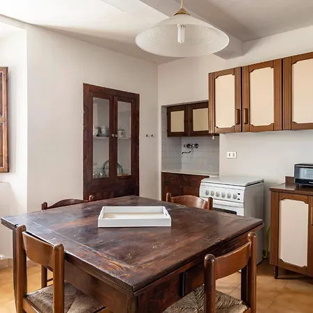 Guesthost - Casa Battazzi *