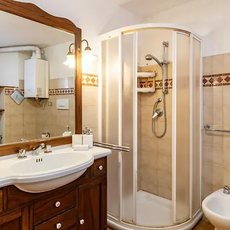 Guesthost - Casa Battazzi Peglio (Pesaro and Urbino)